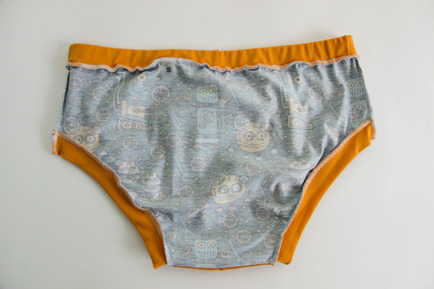ABDL briefs Robots