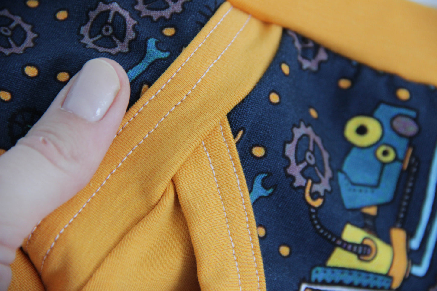 ABDL briefs Robots